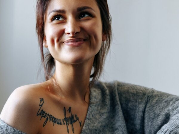 Tattoo Sprüche für starke Frauen: beliebte Motive, Zitate und mehr finden