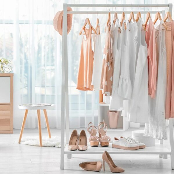 Alternative zum Kleiderschrank Stilvolle Ideen für deine Kleideraufbewahrung