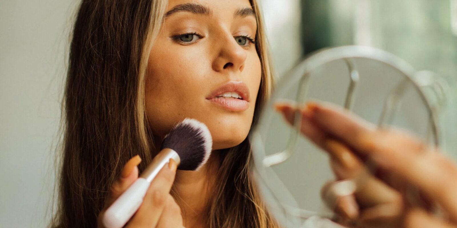 Was ist dekorative Kosmetik Make-up, Wimpern & Co. einfach erklärt